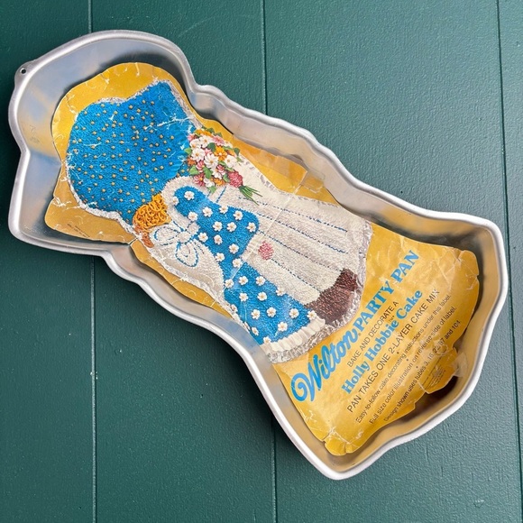 New vintage! Aluminum 1975 Holly Hobbie cake pan by American Greetings Corp - Picture 2 of 7